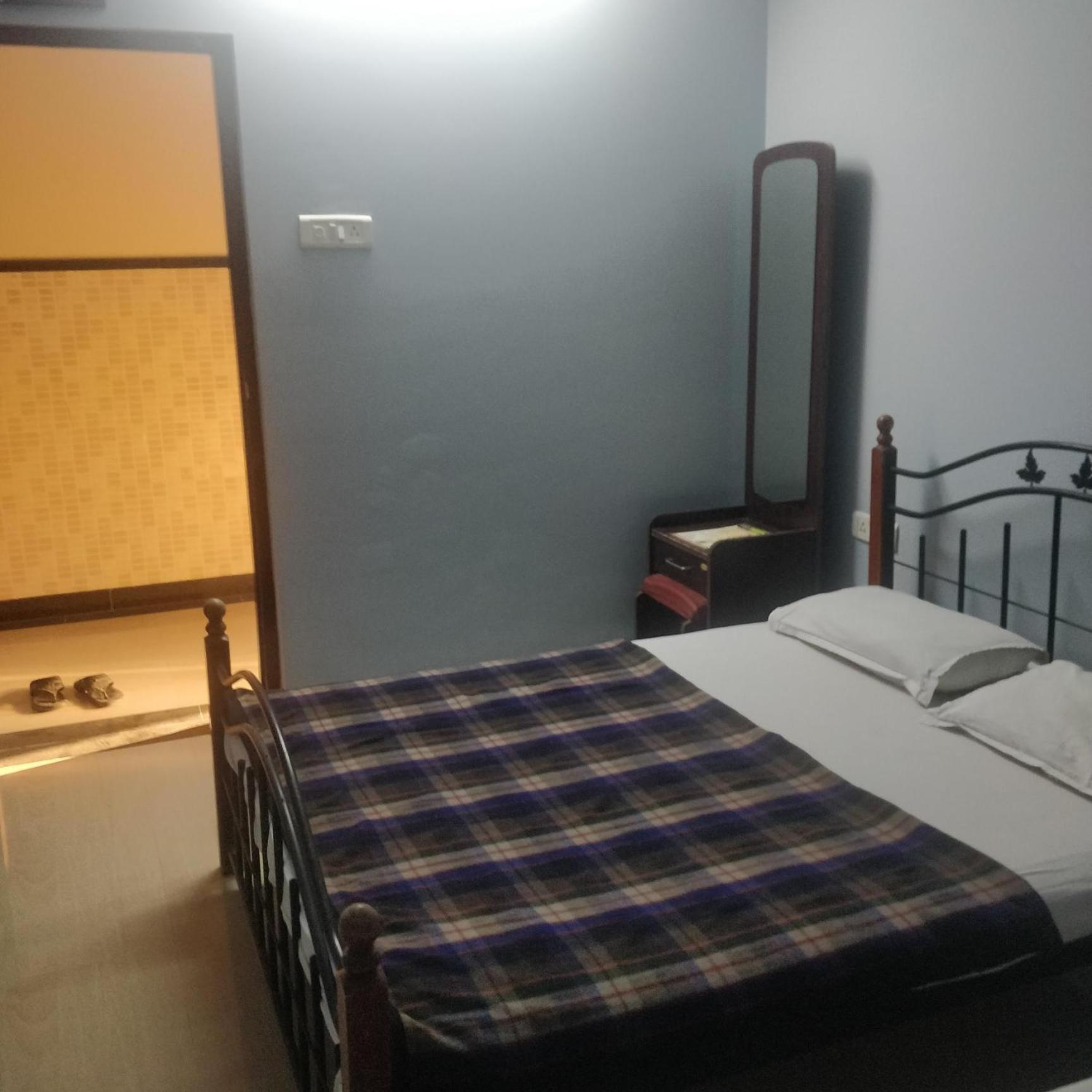 Hotel Delta Executive Ширди Екстериор снимка