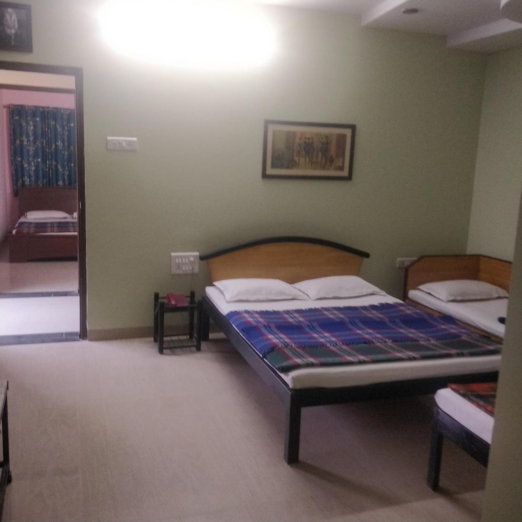 Hotel Delta Executive Ширди Екстериор снимка