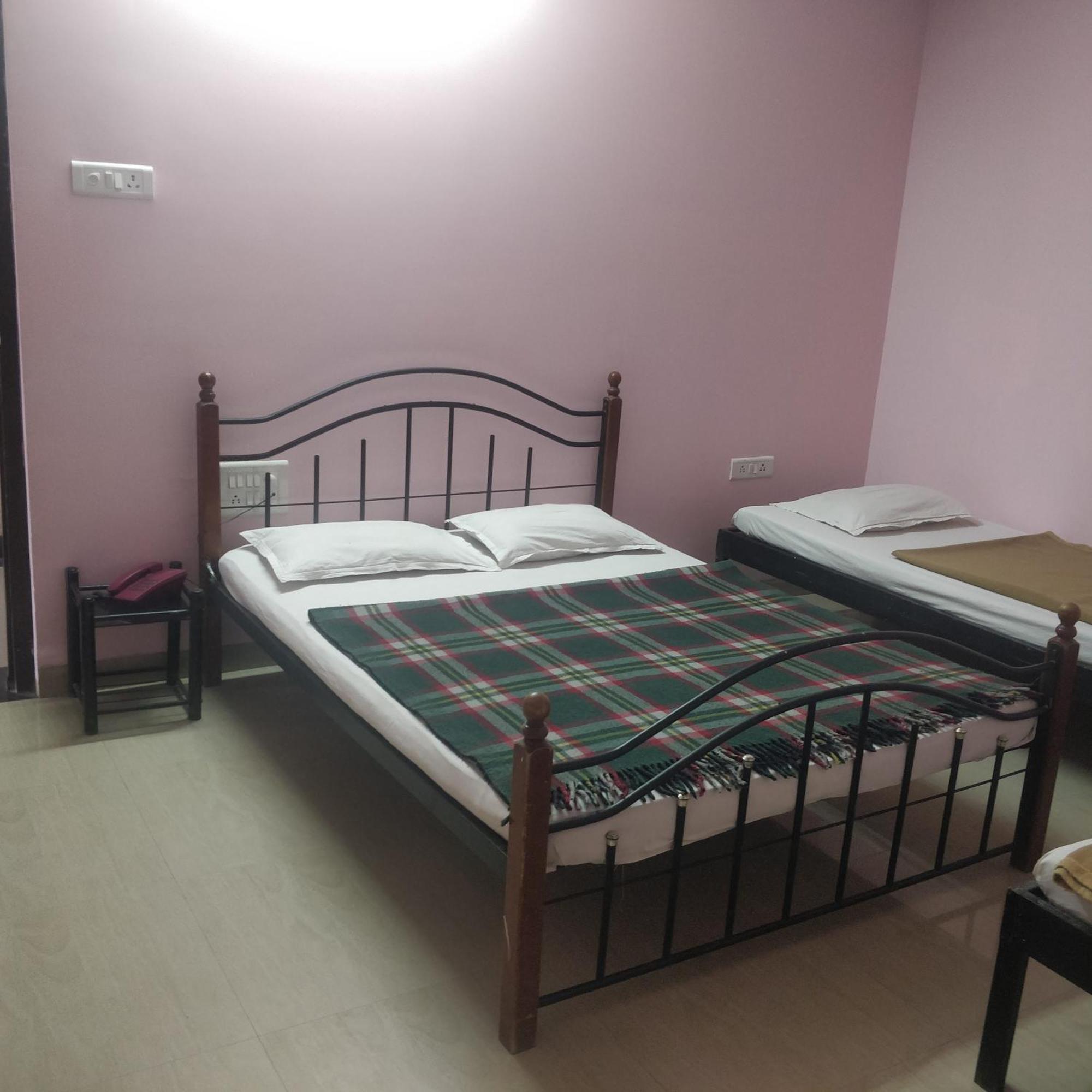 Hotel Delta Executive Ширди Екстериор снимка